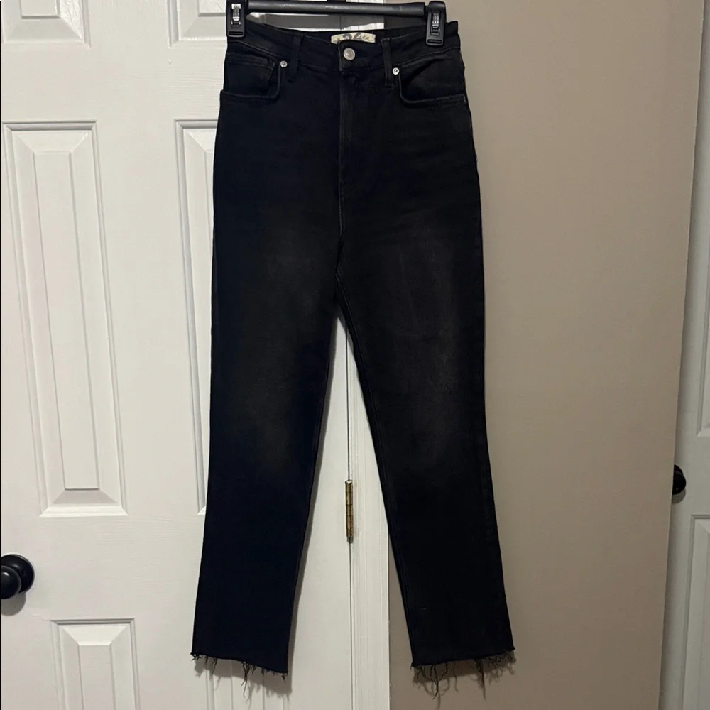 👖We The Free by Free People High-Rise Raw Hem Black Jeans | Size 26 - Picture 1 of 9